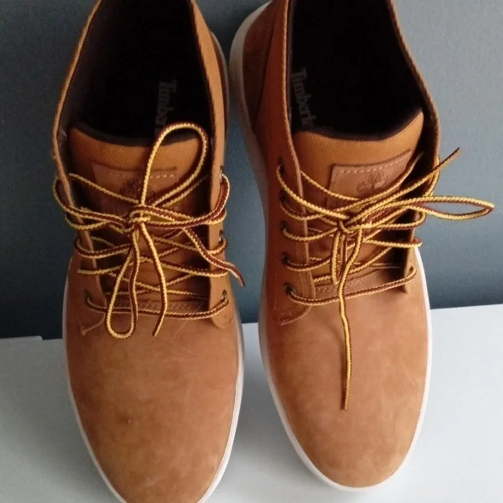 Timberland Groveton Chukka Wheat Nubuck Leather Mid Top Sneakers A1GIG Mens 10.5